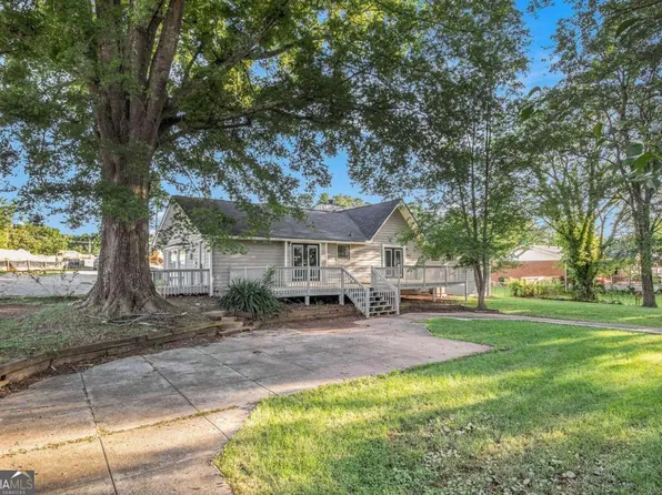 2346 Falls River Dr, Lithia Springs, GA 30122