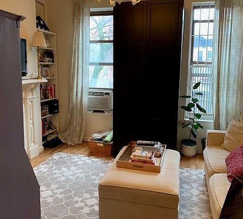 5th image of 523 Hudson St APT 4RS