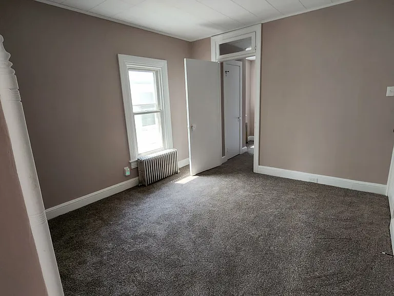 46 S Pine St — Photo 11