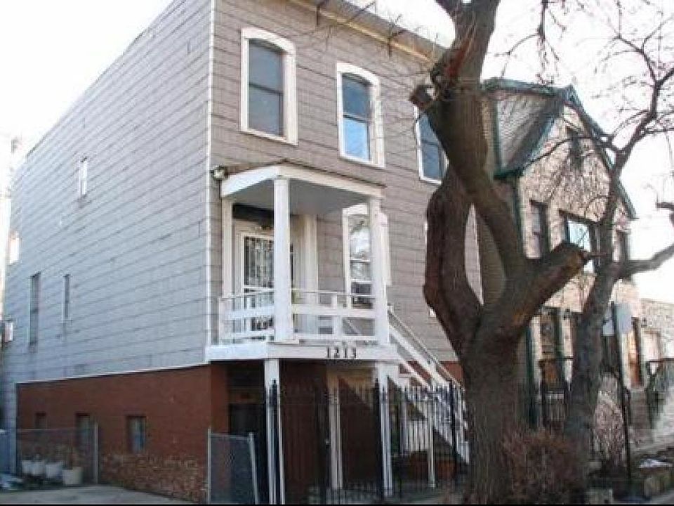 2nd image of 1213 W Race Ave