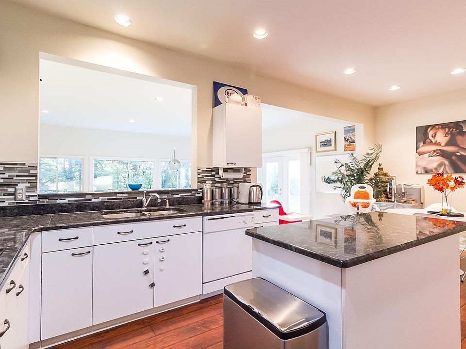 1431 Provincial Dr, photo 12