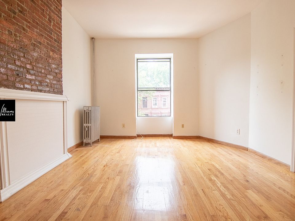 1st image of 448 Hancock St #3