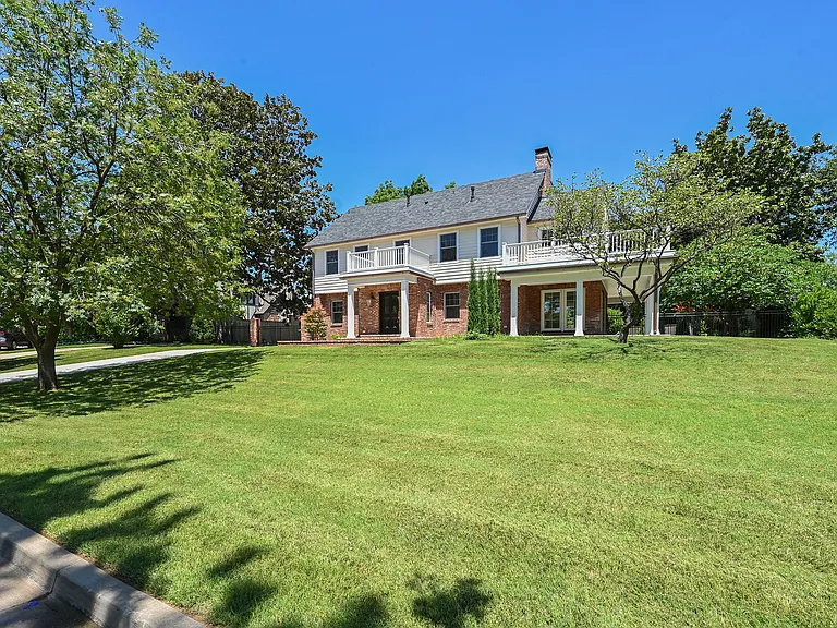 221 Hazel Blvd — Photo 25