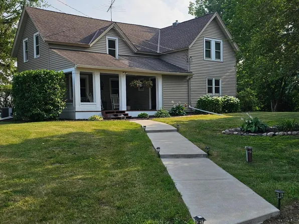 5320 30th St W, Webster, MN 55088