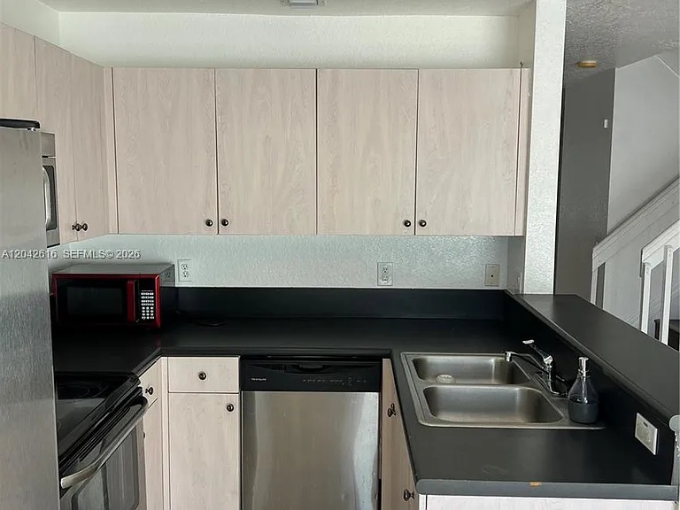 183 Hidden Court Rd #F-33 — Photo 6