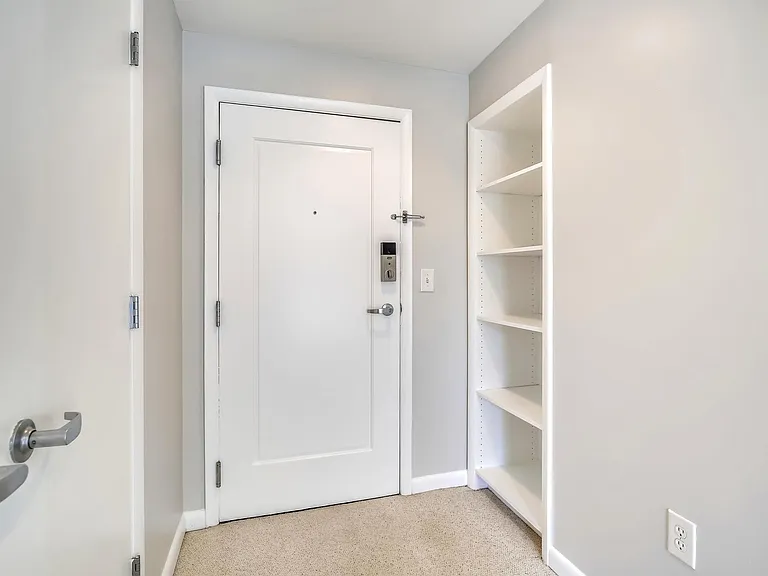 350 G St SW #N123 — Photo 5
