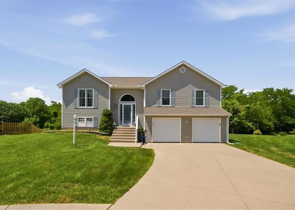 1st image of 12650 Oakwood Dr