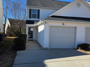 2041 Persimmon Ridge Dr, Raleigh, NC 27604