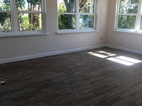 3rd image of 109 N De Leon Ave
