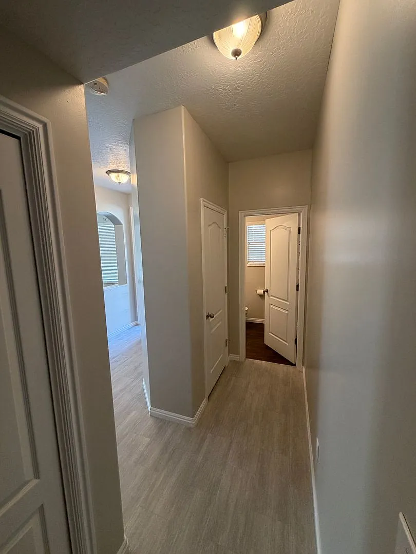 Beautiful 3-Bedroom Home in North Salt Lake — Photo 4