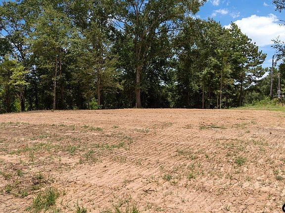 3rd image of 384 County Rd