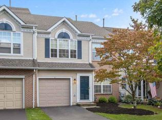2 Camellia Ct, Newtown, PA 18940