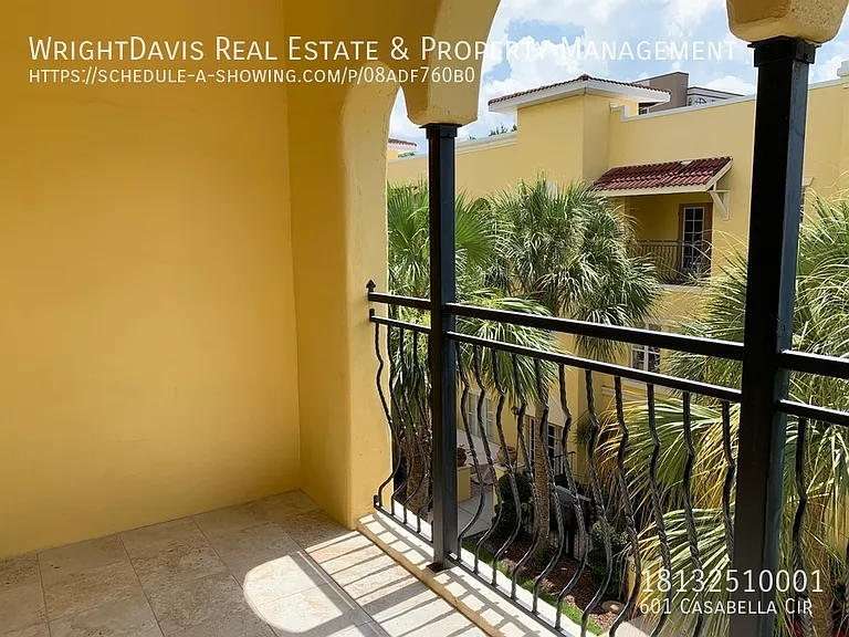 601 Casabella Cir — Photo 35