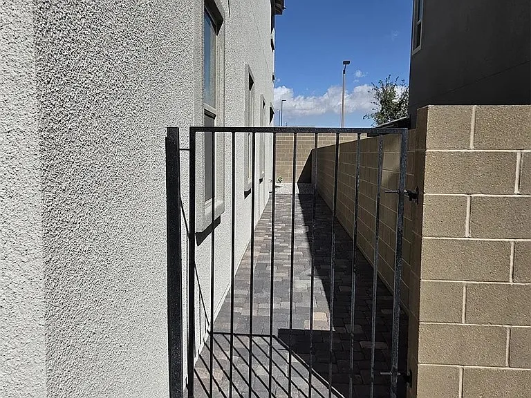 12434 Madison Park Pl — Photo 17