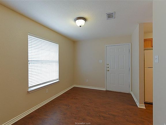 5th image of 3624 Oldenburg Ct