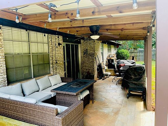 4th image of 4111 Tara Ln
