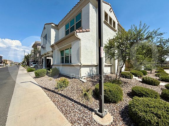 4th image of 1061 E Marlin Dr