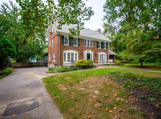 2105 Alta Ave, Louisville, KY 40205