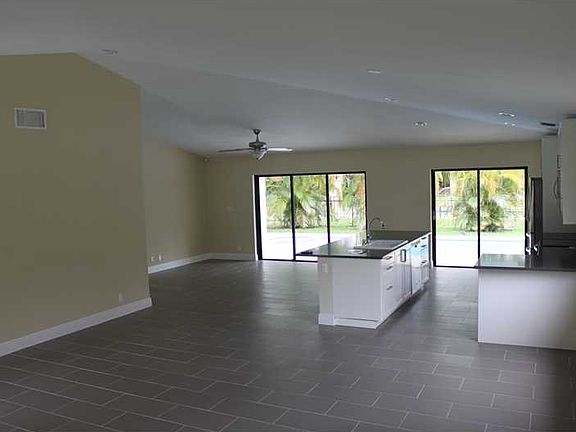 3rd image of 4637 Nw 59 Wy