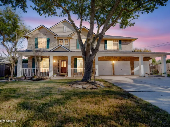 1205 Cambridge Ct, Seabrook, TX 77586