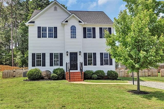 1st image of 1736 Leslie Ln