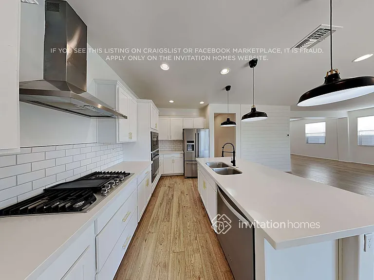 2152 W Emrie Ave — Photo 9