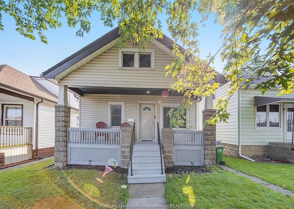 1st image of 1560 Lillian Ave