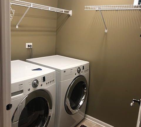 5th image of 1544 Bristol Ln Unit 2