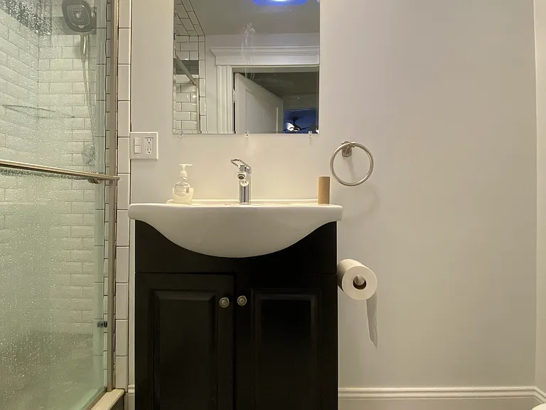 200 Commonwealth Ave #2 — Photo 18