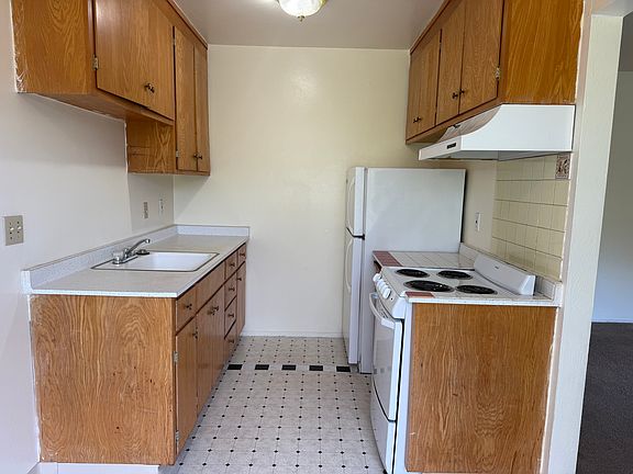 2nd image of 1736 Parker St APT 4