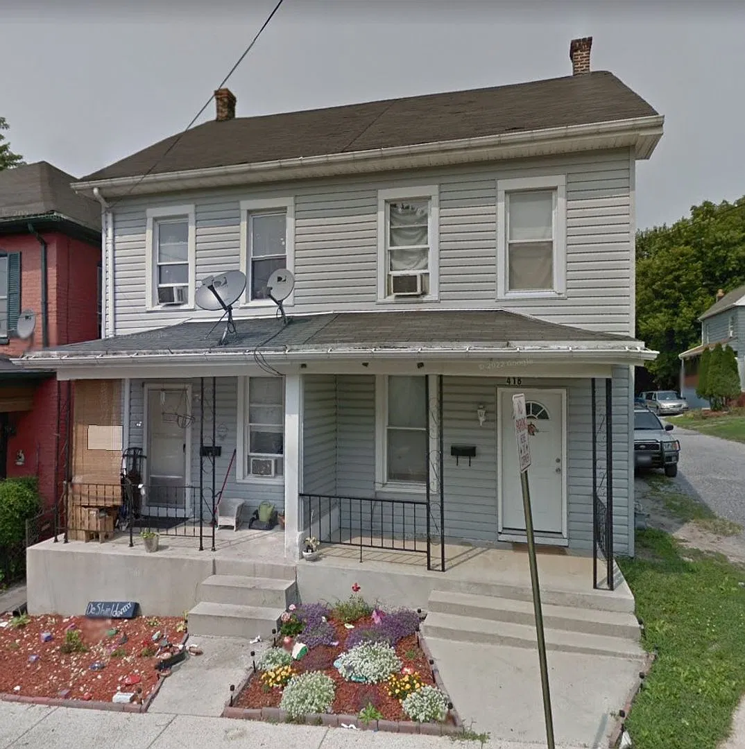 418 Freemont — Photo 1
