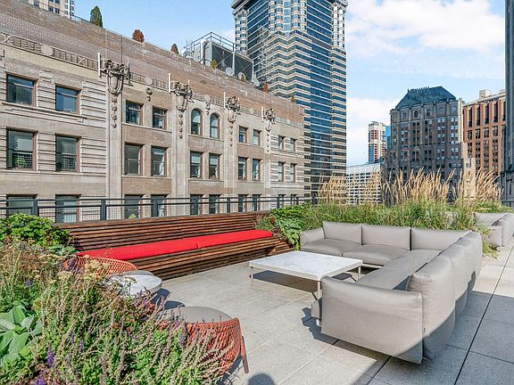 5th image of 25 Broad St APT 10L