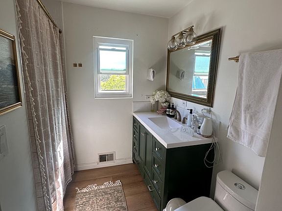 5th image of 3279 Glendon Ave