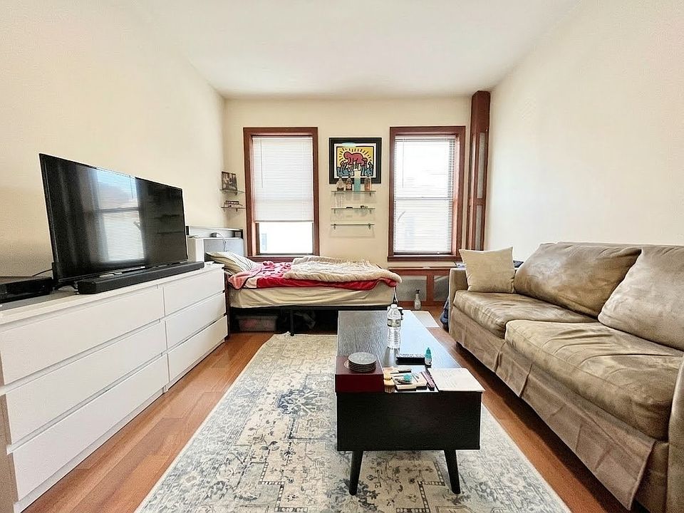 1st image of 238 E 60th St APT 3R