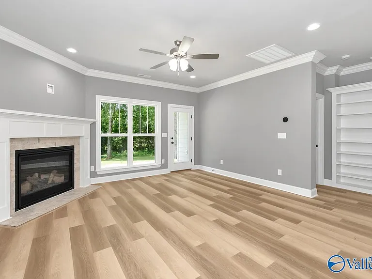 327 Pension Row — Photo 10