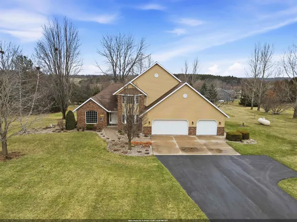 W10058 Woodhaven Ln, Hortonville, WI 54944