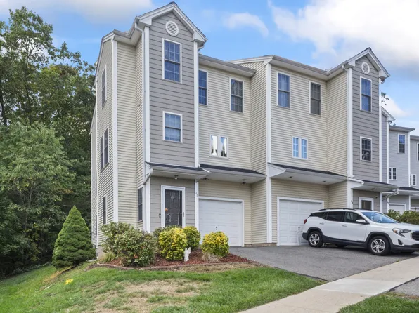 40 Quarry Farms #40, Meriden, CT 06451