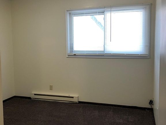 5th image of 875 S Dakota Ave