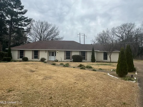 6 Raintree St N, Natchez, MS 39120