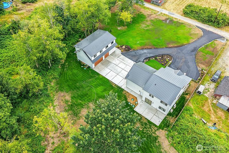 4th image of 511 75th Avenue SE
