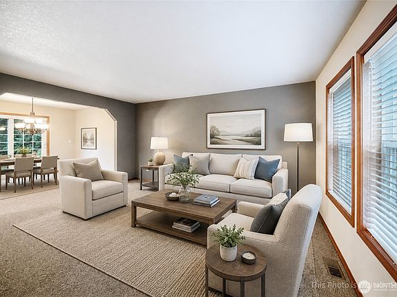 4th image of 2409 Buckingham Drive SE