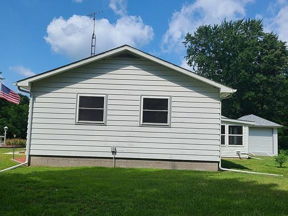 2nd image of 3050 W Sanilac Rd