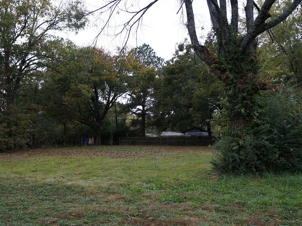 2nd image of 808 S Knoxville Ave