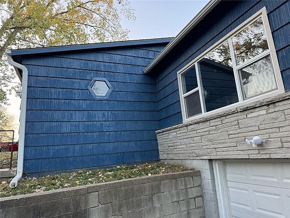 4th image of 3512 Ruby Ave