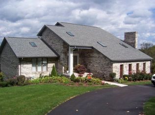 9 Fairlane Dr, Bluefield, VA 24605