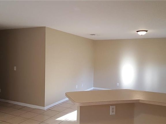 3rd image of 2335 38th Ave N