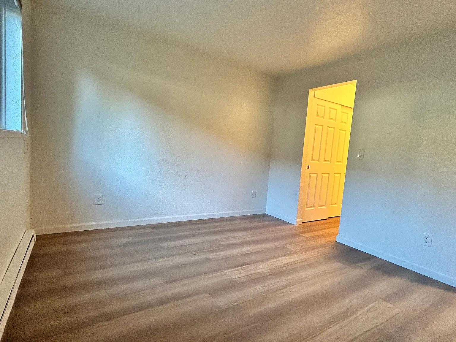 12617 NE 130th Way — Photo 2