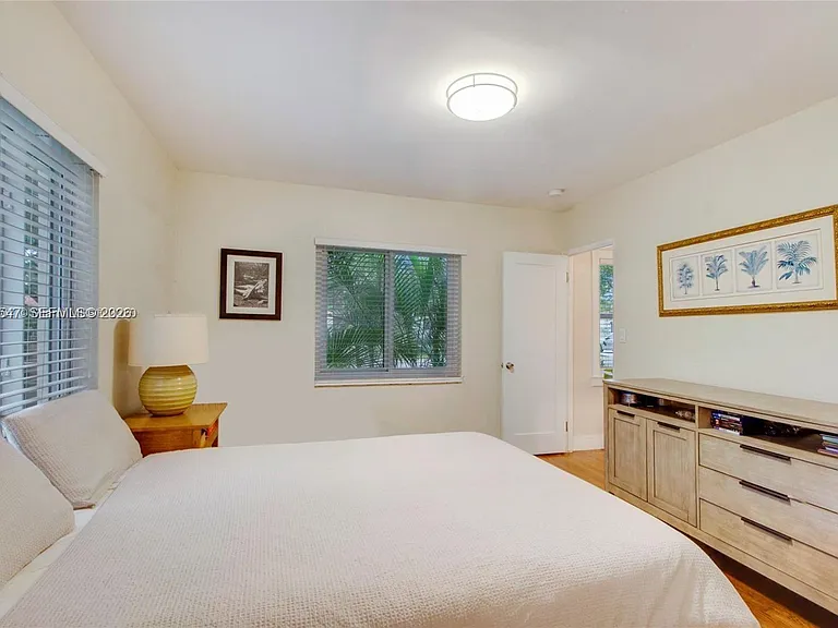 45 NW 93rd St — Photo 8