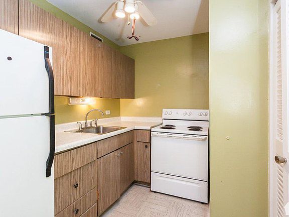 2nd image of 4250 N Marine Dr APT 432