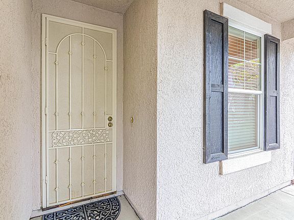 4th image of 1837 Acari Ave